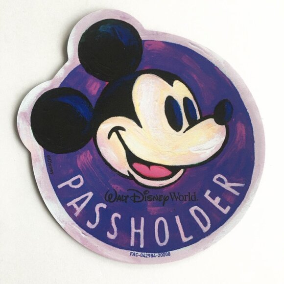 Lot of 6 Disney Passholder Magnets - Picture 3 of 8